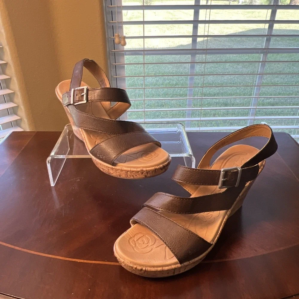 BOC Born Concept Chocolate Brown Strappy Wedge Sandals Womens 10M Z13723 Boho